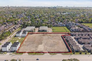 3919 Pinemont Drive, Houston, TX 77018