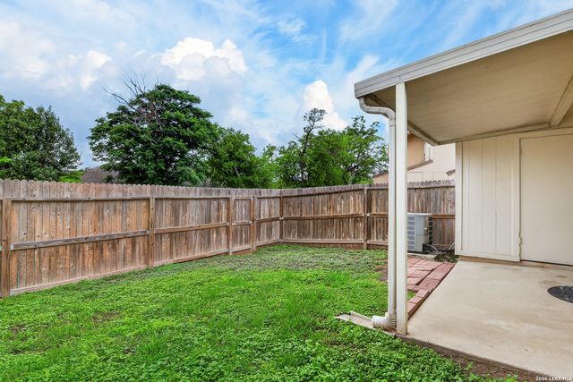10254 Dover Rdg Apt 806, San Antonio, TX 78250