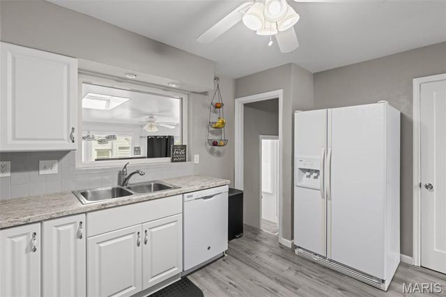 9814 Huntingdon Lane, St Louis, MO 63123