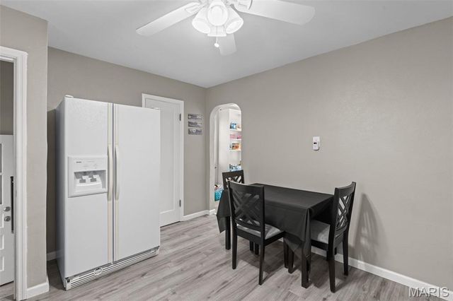 9814 Huntingdon Lane, St Louis, MO 63123