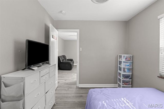 9814 Huntingdon Lane, St Louis, MO 63123