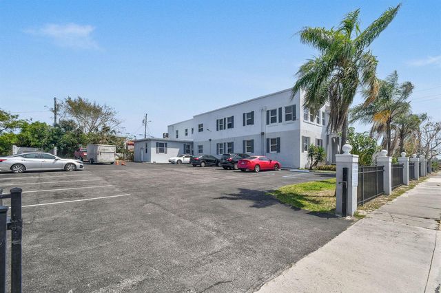 1401 Division Avenue, West Palm Beach, FL 33401