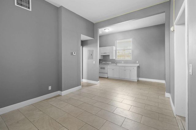 1401 Division Avenue, West Palm Beach, FL 33401