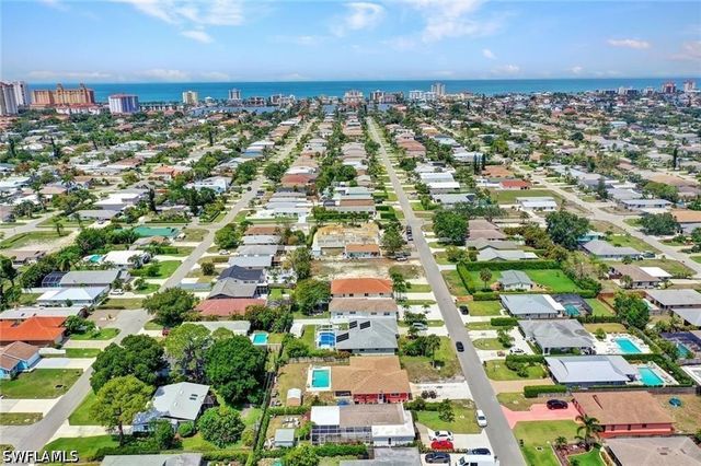 736 96th AVE N, Naples, FL 34108