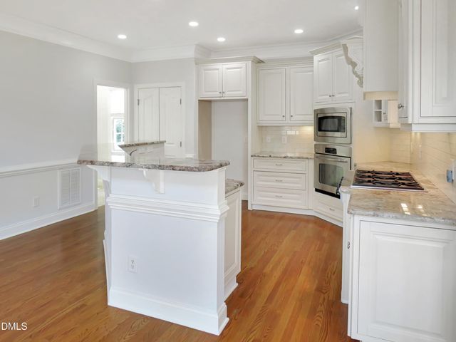 1605 Green Oaks Parkway, Holly Springs, NC 27540