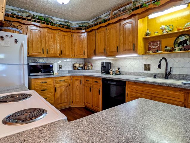 150 Sunken Forest Dr. 3-134, Forsyth, MO 65653