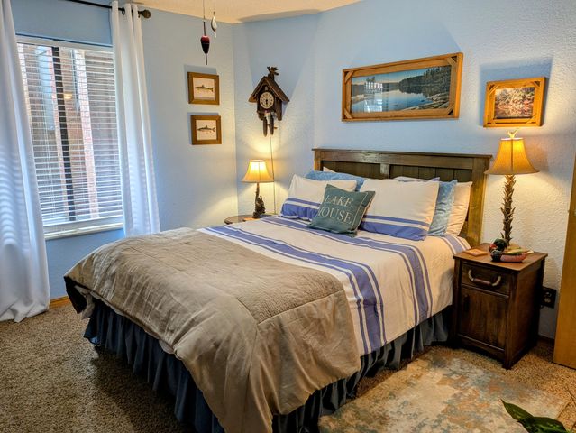 150 Sunken Forest Dr. 3-134, Forsyth, MO 65653