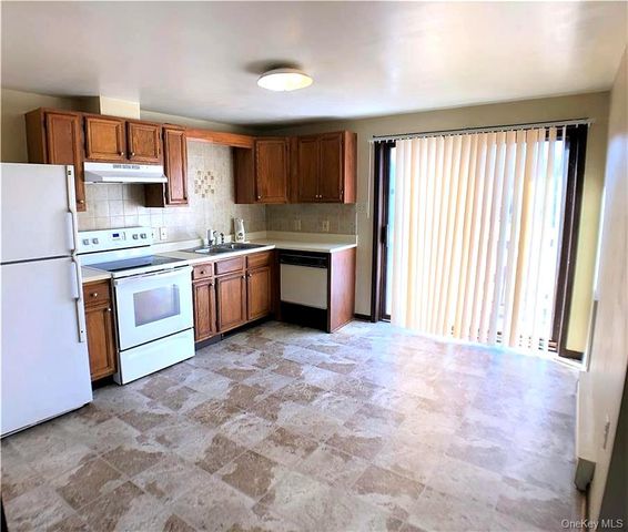 69 Old Unionville Road 4, Wallkill, NY 12589