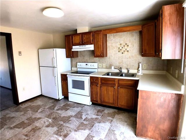 69 Old Unionville Road 4, Wallkill, NY 12589