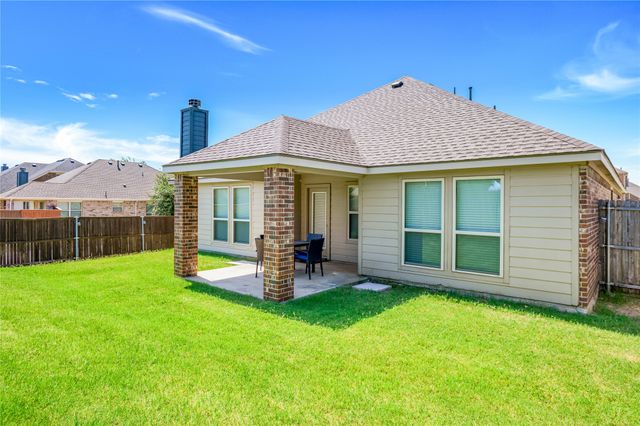 945 Lake Woodland Drive, Little Elm, TX 75068
