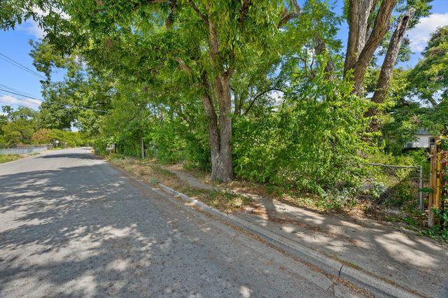 4910 Sara DR, Austin, TX 78721