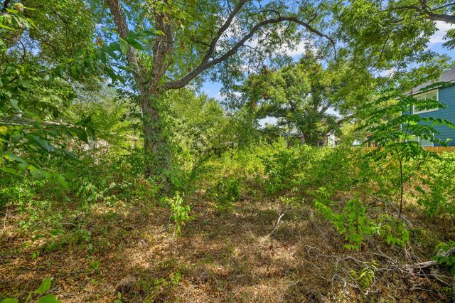 4910 Sara DR, Austin, TX 78721