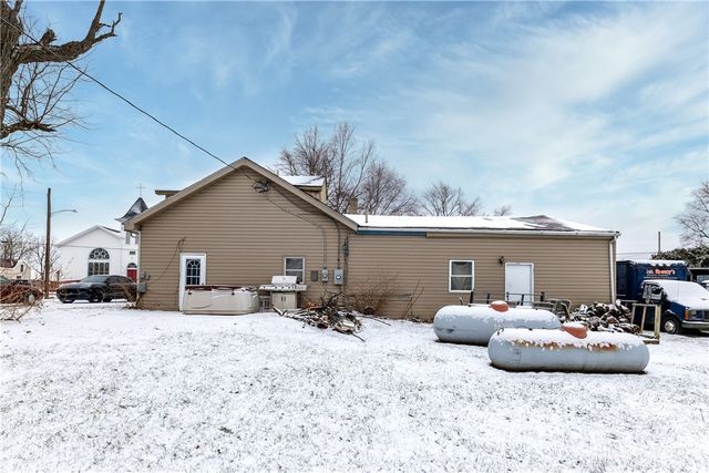 8570 S 1st Street, Bethel Twp, OH 45371