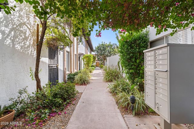 3637 E MONTEROSA Street 17, Phoenix, AZ 85018