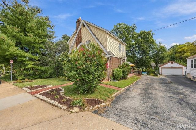 8510 S Laclede Station, St Louis, MO 63123