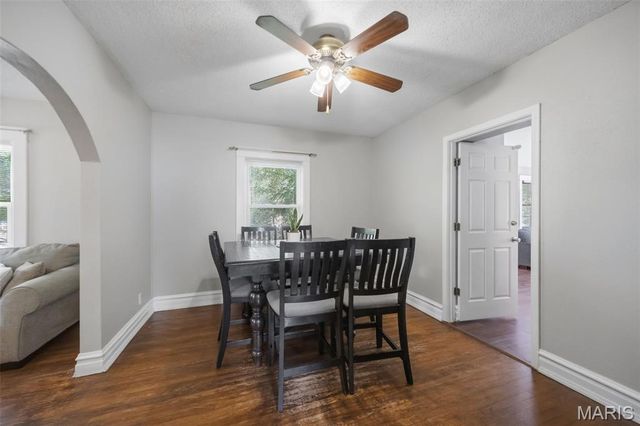 8510 S Laclede Station, St Louis, MO 63123