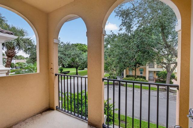 213 Barcelona Drive, Jupiter, FL 33458