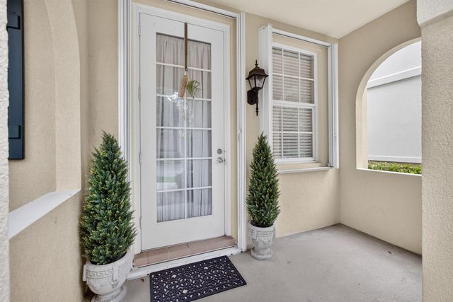 213 Barcelona Drive, Jupiter, FL 33458