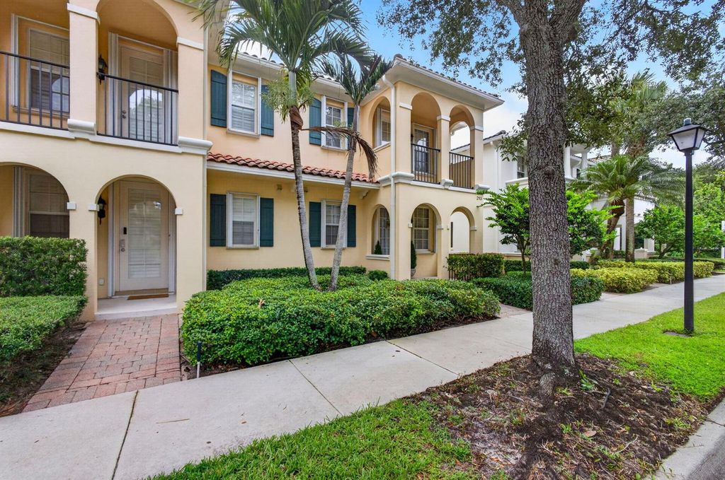213 Barcelona Drive, Jupiter, FL 33458