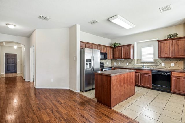 3112 Burwood Lane, Royse City, TX 75189