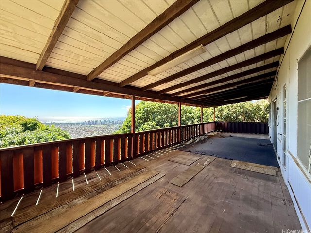 3655 Nihipali Place, Honolulu, HI 96816