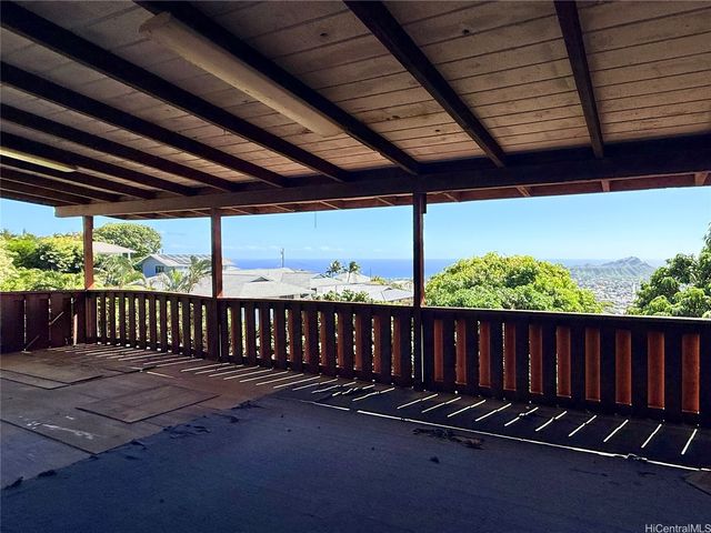 3655 Nihipali Place, Honolulu, HI 96816