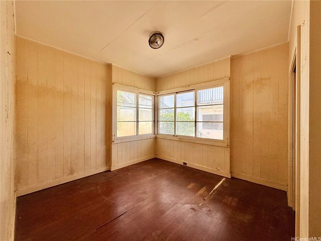 3655 Nihipali Place, Honolulu, HI 96816