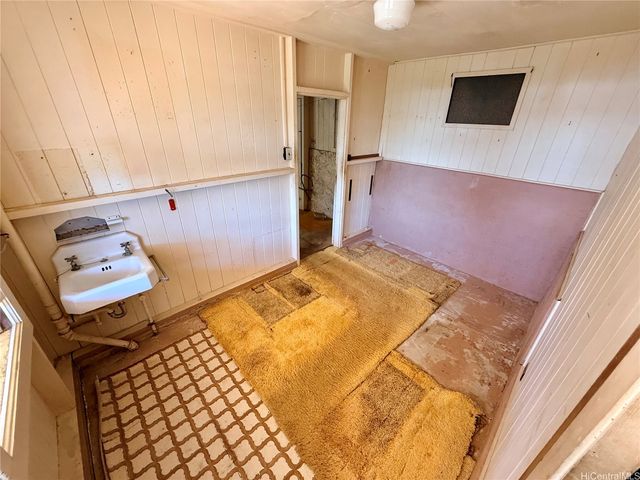 3655 Nihipali Place, Honolulu, HI 96816