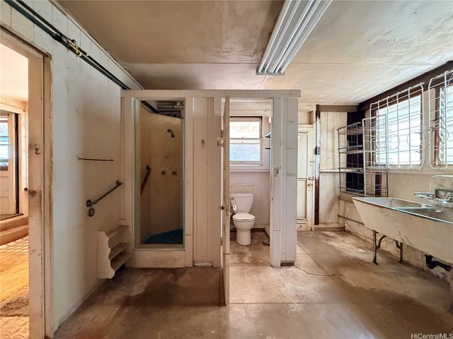 3655 Nihipali Place, Honolulu, HI 96816