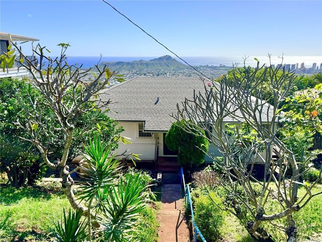 3655 Nihipali Place, Honolulu, HI 96816