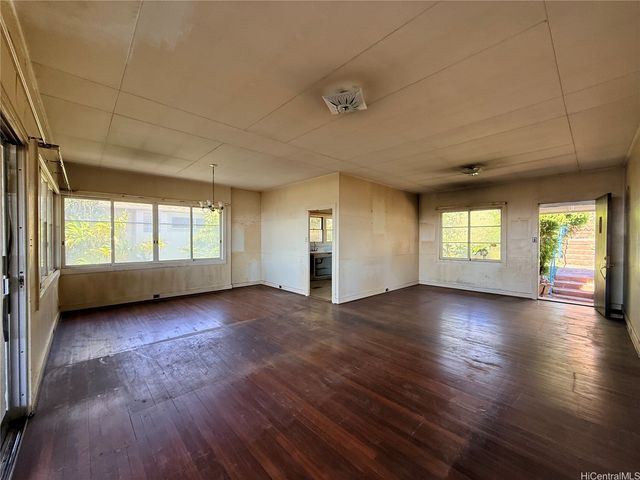 3655 Nihipali Place, Honolulu, HI 96816