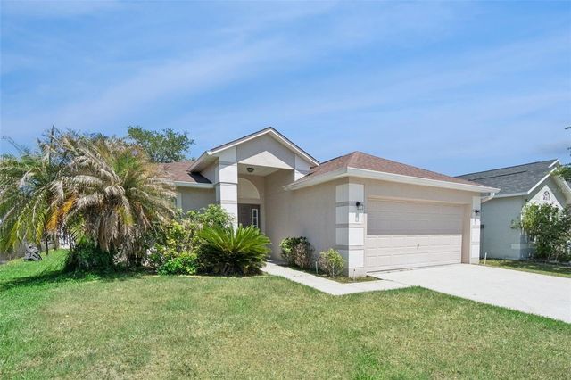 560 BROWN BEAR WAY, St Cloud, FL 34772