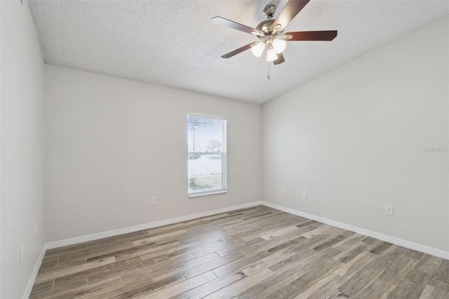 560 BROWN BEAR WAY, St Cloud, FL 34772