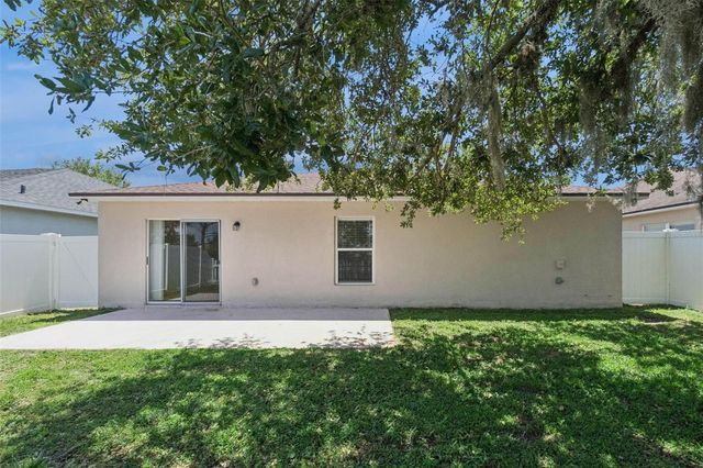 560 BROWN BEAR WAY, St Cloud, FL 34772