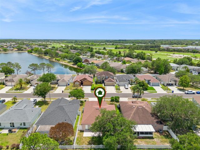 560 BROWN BEAR WAY, St Cloud, FL 34772