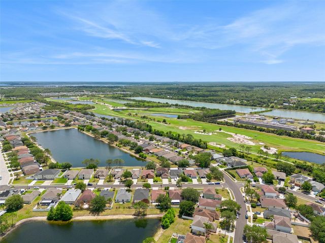 560 BROWN BEAR WAY, St Cloud, FL 34772