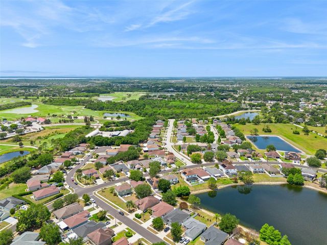 560 BROWN BEAR WAY, St Cloud, FL 34772