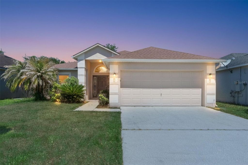 560 BROWN BEAR WAY, St Cloud, FL 34772