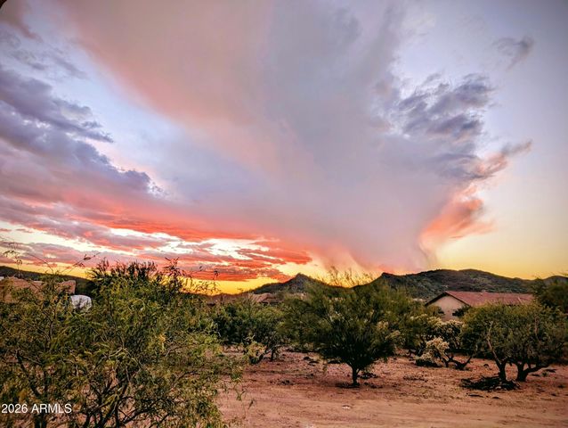 44035 N 15TH Street, New River, AZ 85087