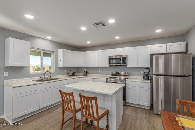 44035 N 15TH Street, New River, AZ 85087