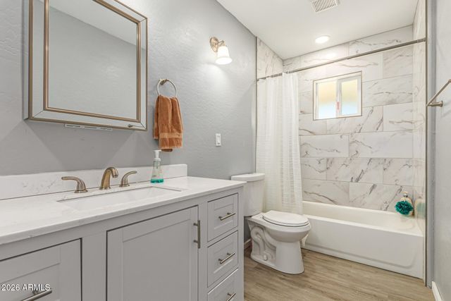 44035 N 15TH Street, New River, AZ 85087