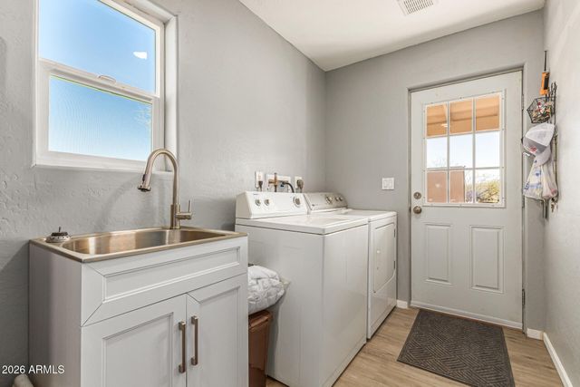 44035 N 15TH Street, New River, AZ 85087