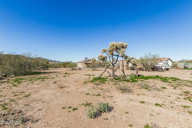 44035 N 15TH Street, New River, AZ 85087