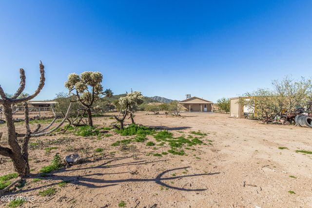 44035 N 15TH Street, New River, AZ 85087