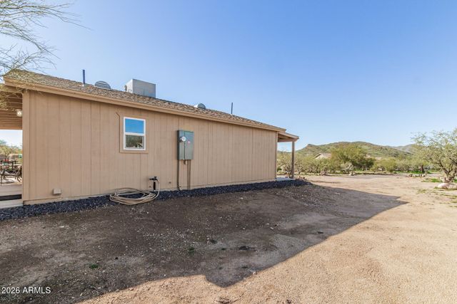 44035 N 15TH Street, New River, AZ 85087