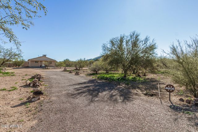 44035 N 15TH Street, New River, AZ 85087