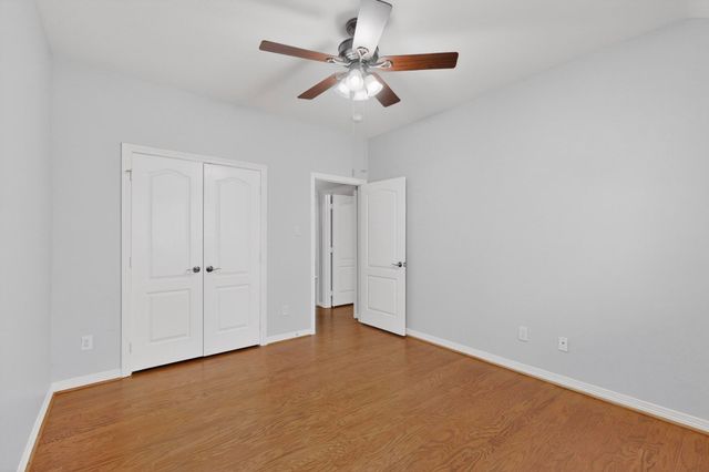 100 Shumard Court, Irving, TX 75063