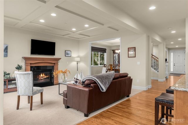 16763 NE 121st ST, Redmond, WA 98052