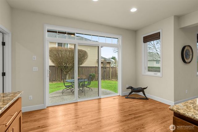 16763 NE 121st ST, Redmond, WA 98052