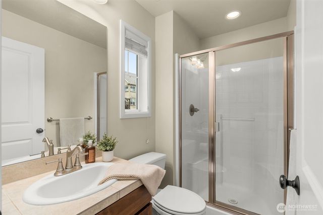 16763 NE 121st ST, Redmond, WA 98052